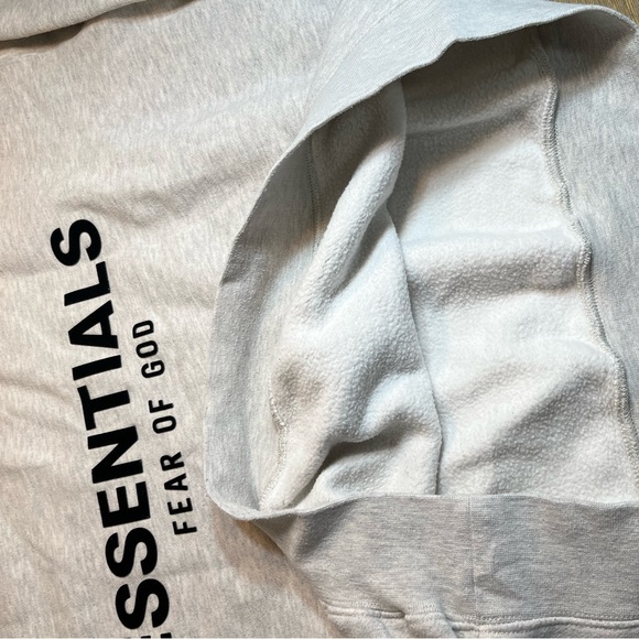Essentials Crewneck Cream Color - 100% Authentic - Picture 3 of 8